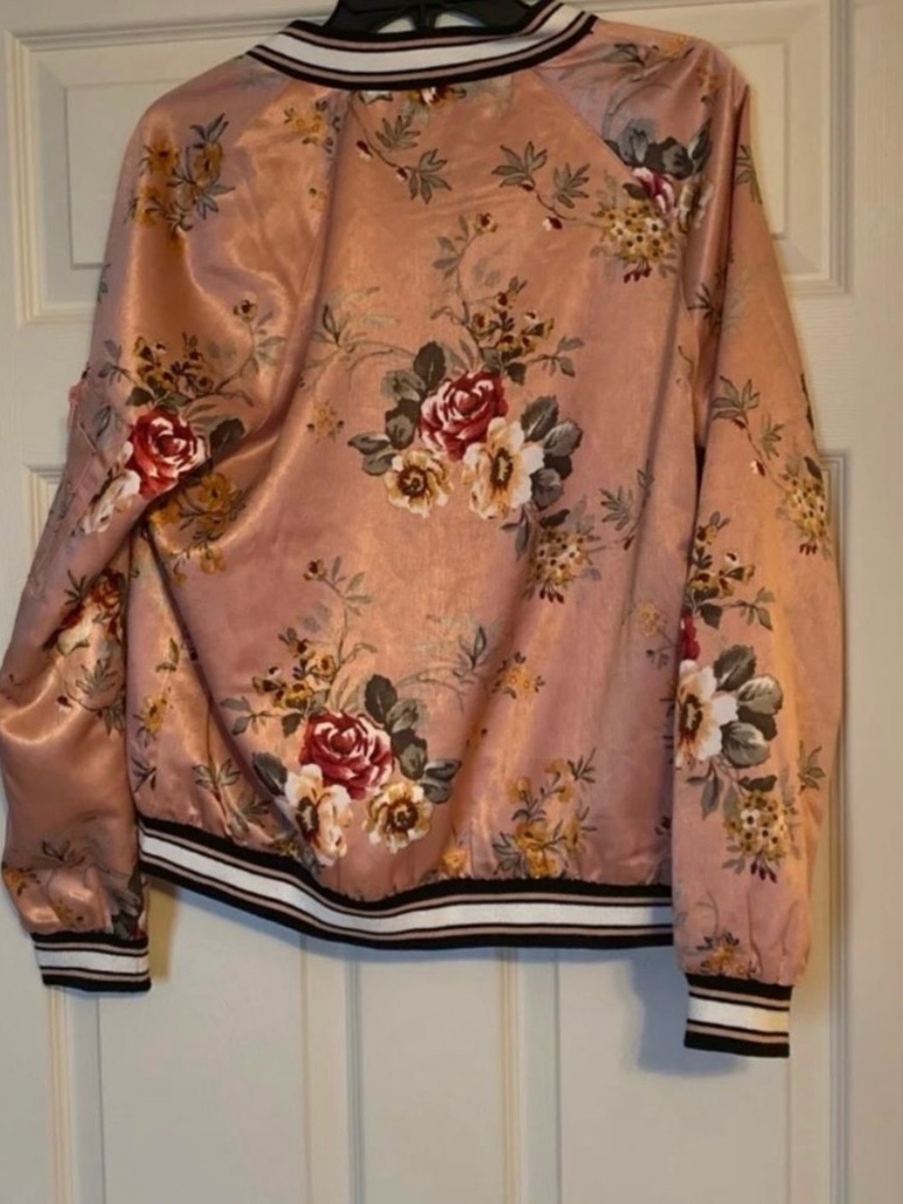 Haute Monde Pink Floral Bomber Jacket Medium EUC - Picture 2 of 3
